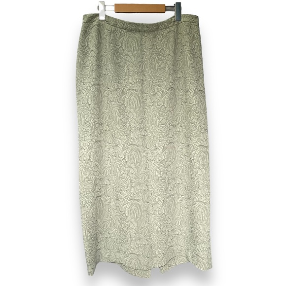 Penningtons Floral Skirt with Detailed material‎ - Picture 1 of 11